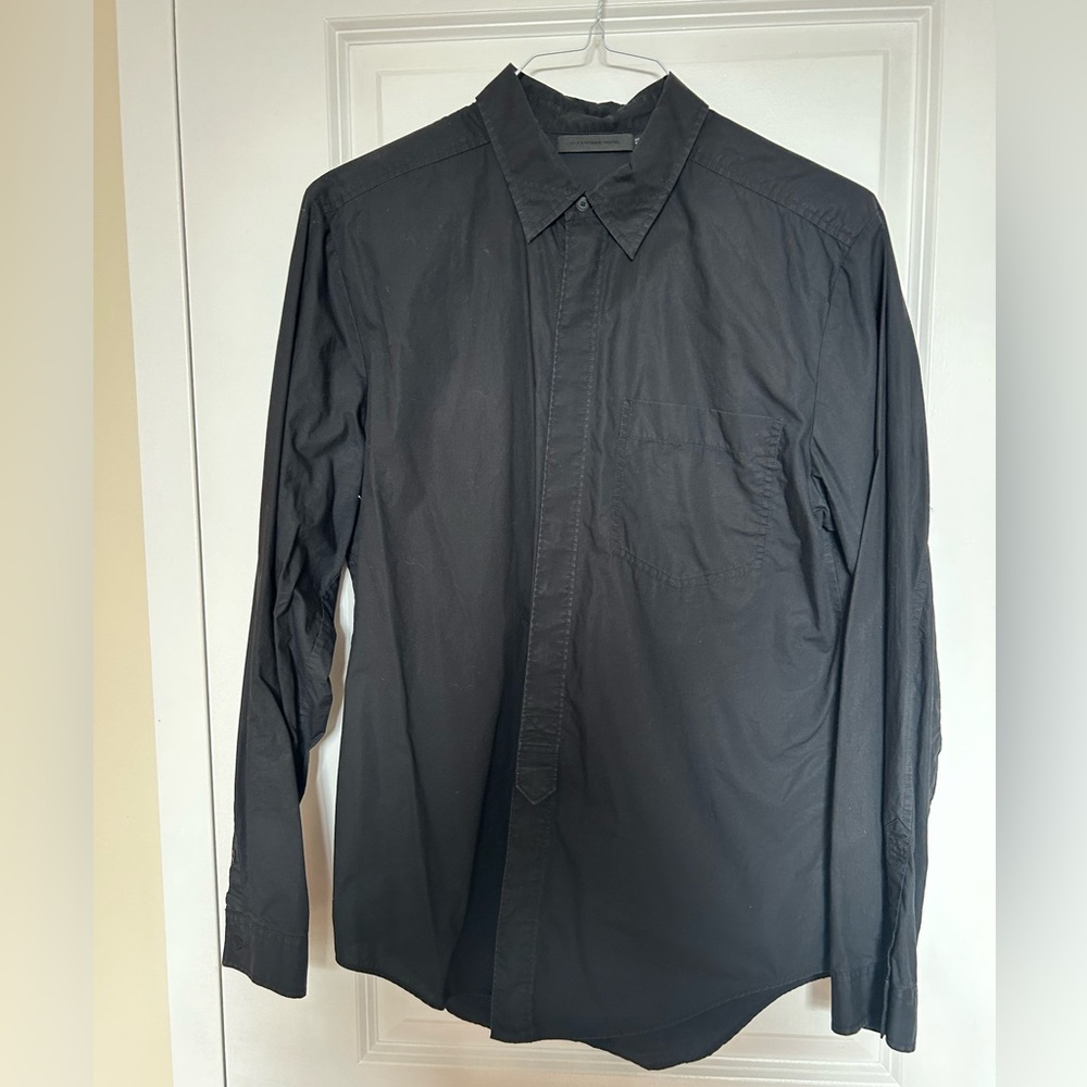 Alexander Wang men’s black long sleeve buttoned shirt. 100% cotton Size 40”